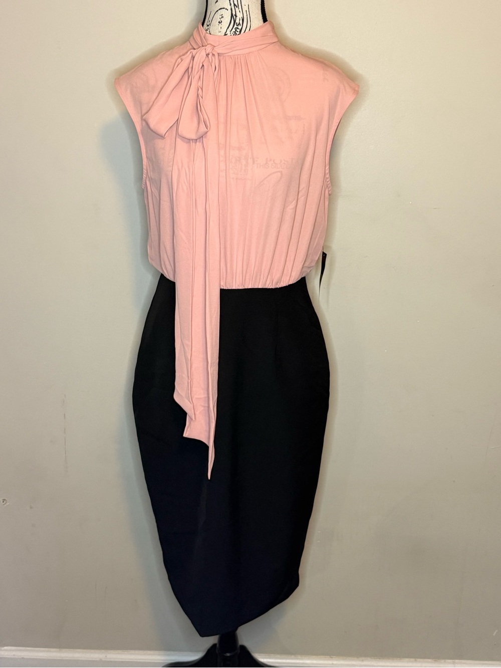 NWT - New York & Company Pink and Black Two-Tone Sheath Dress - Size 8